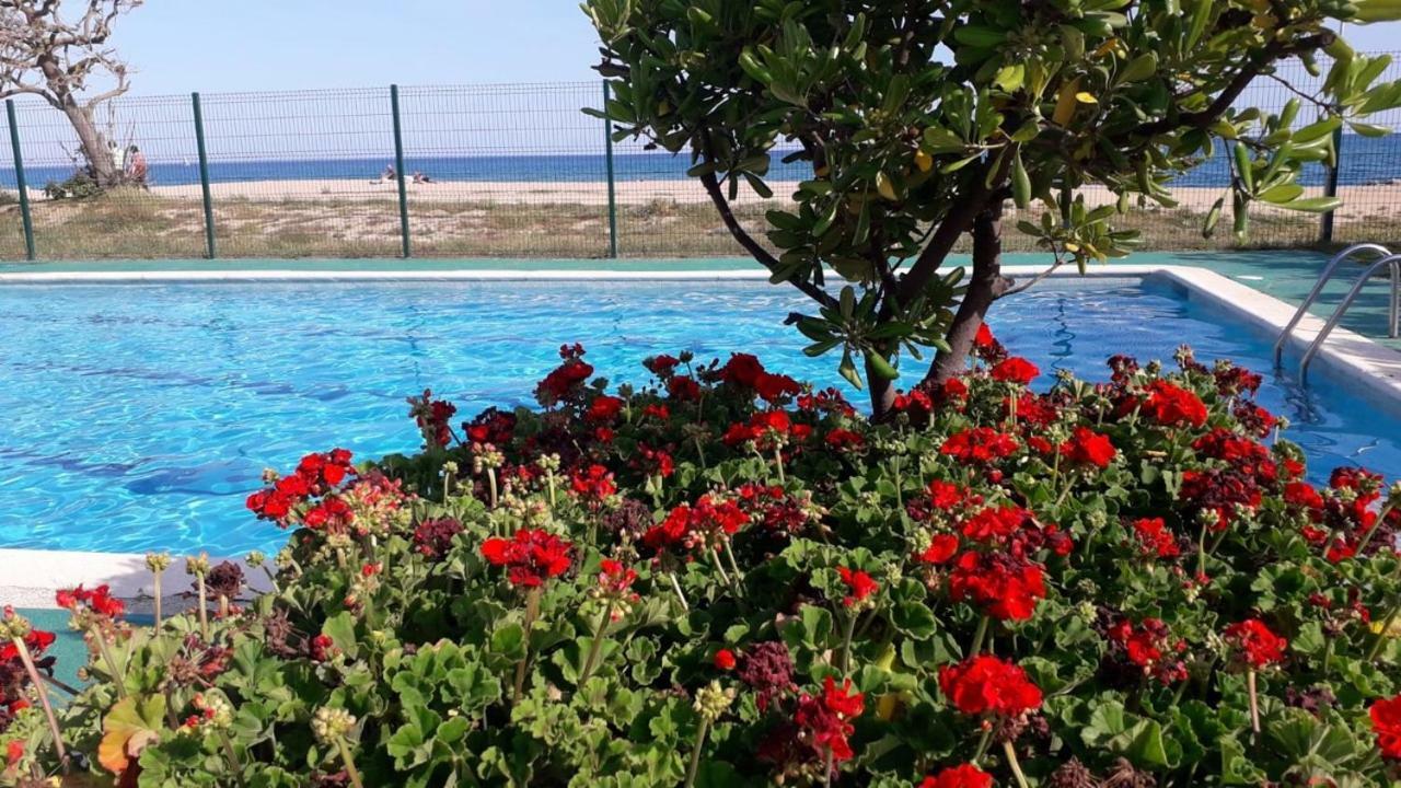 Apartamentos Bon Repos サンタ・スサナ エクステリア 写真